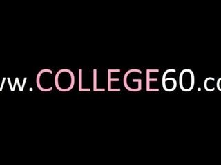 Ryhmä of nuori ihmiset seksi klipsi päällä korkeakoulu