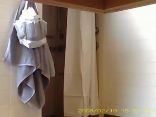 間諜 挑釁 19 年 老 mademoiselle showering 在 宿舍 浴室